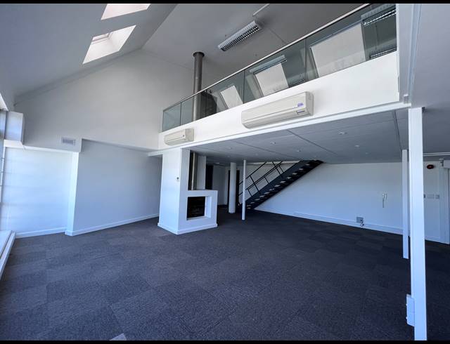 300M² OFFICE TO LET IN GREEN POINT